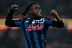 迪马：国米提交对卢克曼4200万+300万欧的书面报价，在等回复