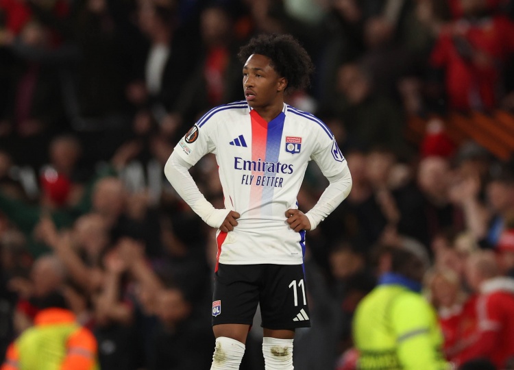 开云在线-法媒披露：曼联夏窗引援目标马利克-福法纳，双向意向因故未能达成协议