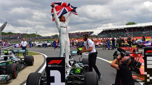 1734773269258053091.jpg 190714155714-hamilton-celebrates.jpg