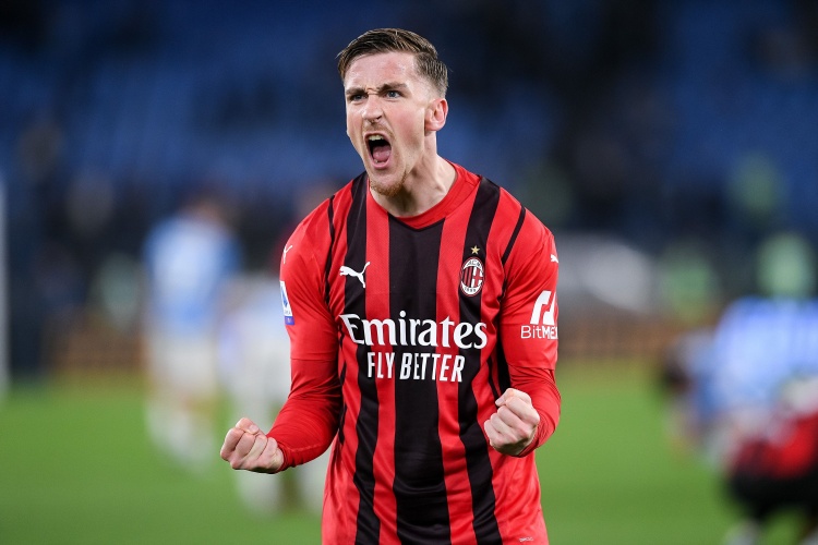 开云下载-隆戈：萨勒马科尔斯今日进行单独训练，其余仅希门尼斯缺席训练