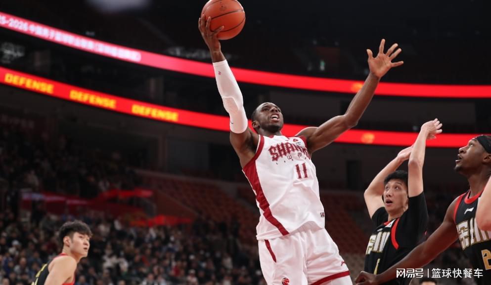 kaiyun-CBA最火爆一战！山西深圳被狂吹7个T：迪亚洛引争议潘江被驱逐