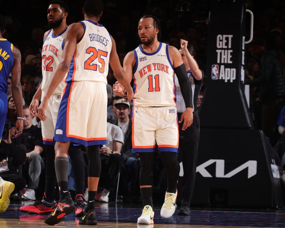 开云APP-布伦森30+9唐斯17+12 尼克斯胜勇士完成21分大逆转